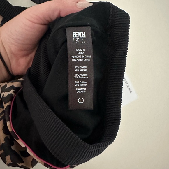 Beach Riot Leopard Sports Bra Size Large - Picture 2 of 4